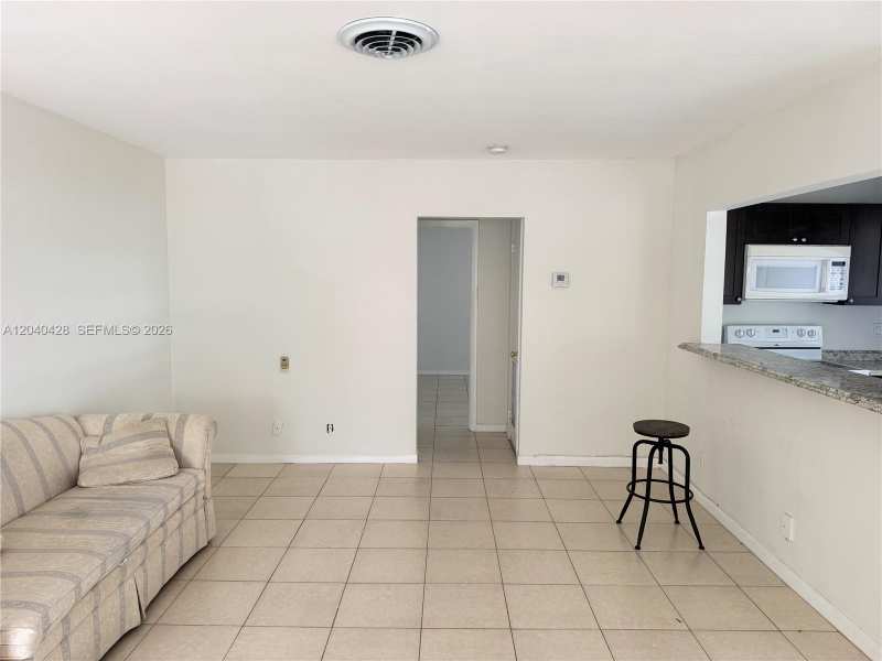 2801 NE 49th St # 7, Fort Lauderdale FL 33308