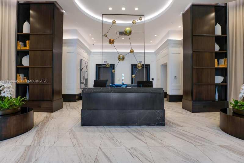 275 Giralda Ave # 6C, Coral Gables FL 33134