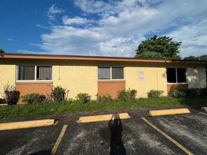 1796 NW 52nd Avenue, Lauderhill FL 33313