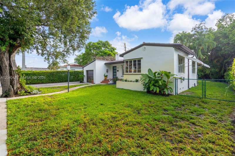 21 SW 59th Ave, Miami FL 33144