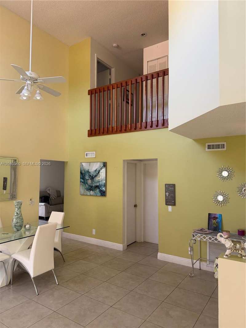 1335 Seagrape Cir, Weston FL 33326