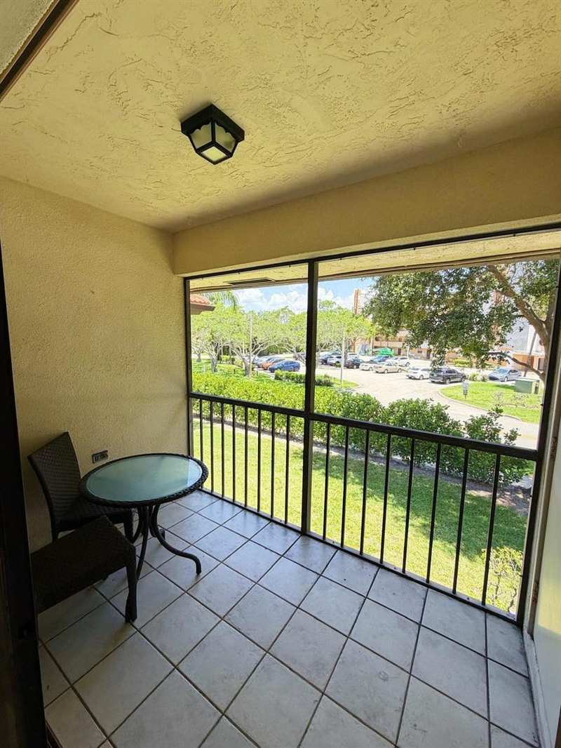 351 Club Circle # 208, Boca Raton FL 33487