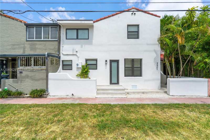 337 W 28th St, Miami Beach FL 33140