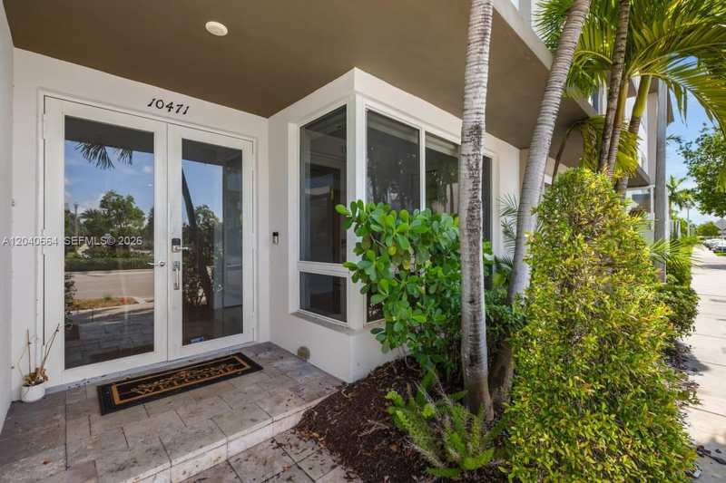 10471 NW 66th St, Doral FL 33178