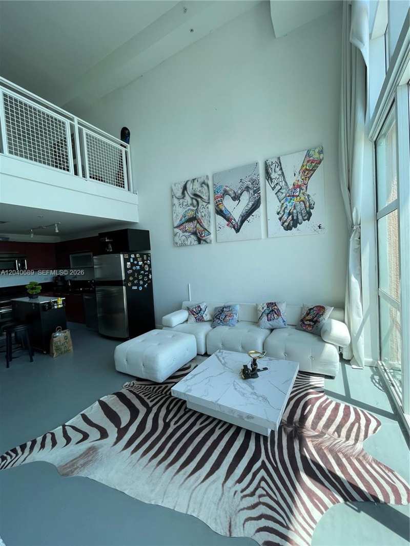 253 NE 2nd St # 632, Miami FL 33132