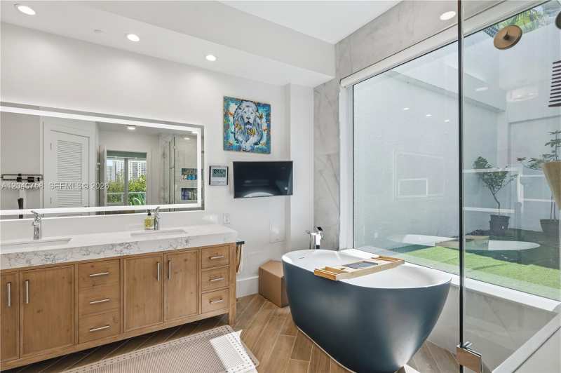 16400 Collins Ave # 4, Sunny Isles Beach FL 33160