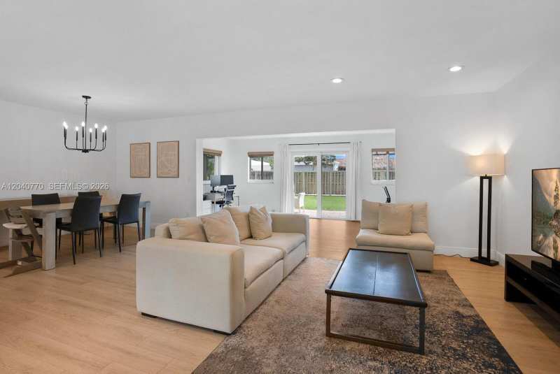 1365 SW 9th St, Boca Raton FL 33486