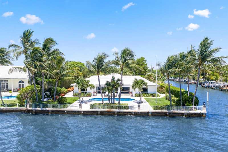 2204 Notre Dame Drive, FL 33460