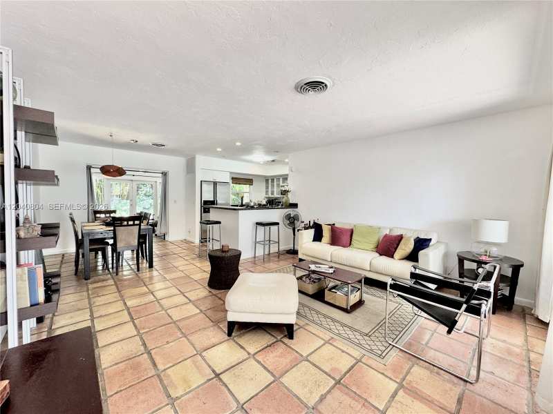 3800 W Park Rd, Hollywood FL 33021