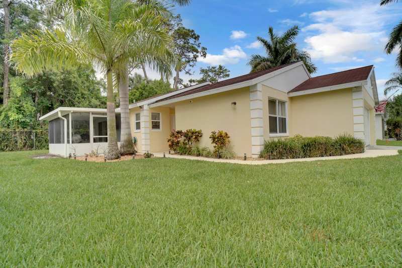 1238 Pine Sage Circle, West Palm Beach FL 33409