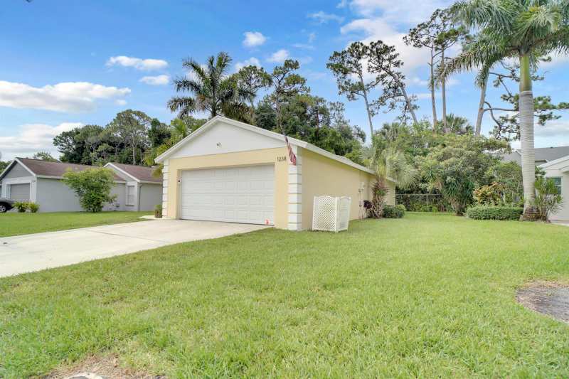 1238 Pine Sage Circle, West Palm Beach FL 33409