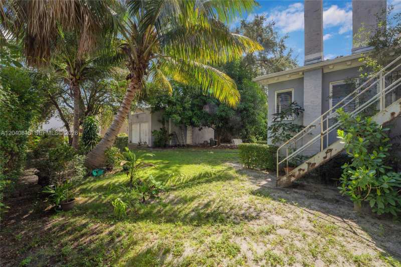405 SW 11th Ave, Miami FL 33130