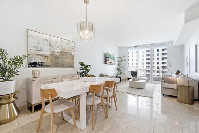 801 Brickell Key Blvd # 707, Miami FL 33131
