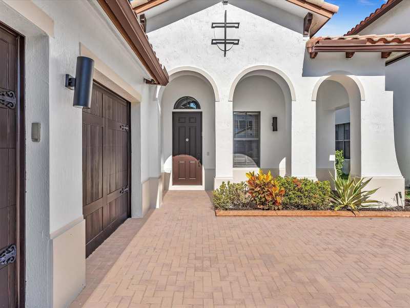 2680 NW 84th Way, Cooper City FL 33024