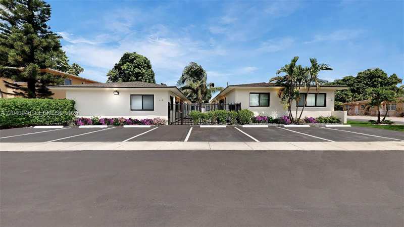 101 W 11th St # 1, Hialeah FL 33010