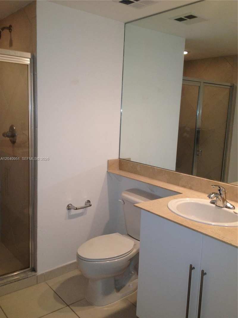 325 S Biscayne Blvd # 1414, Miami FL 33131