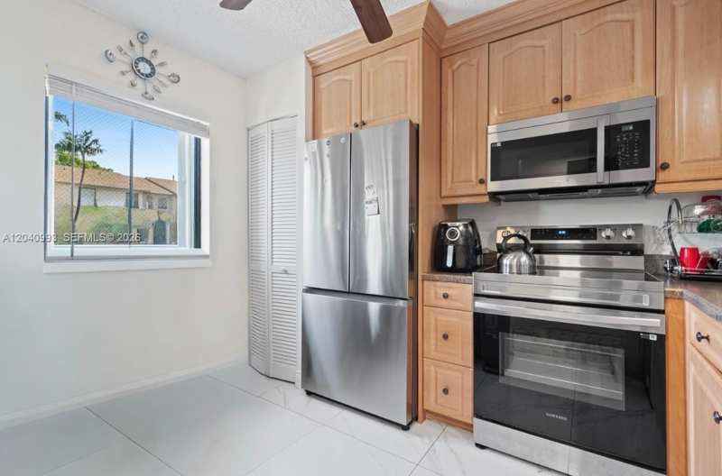 232 NW 60th Ave # 232, Margate FL 33063