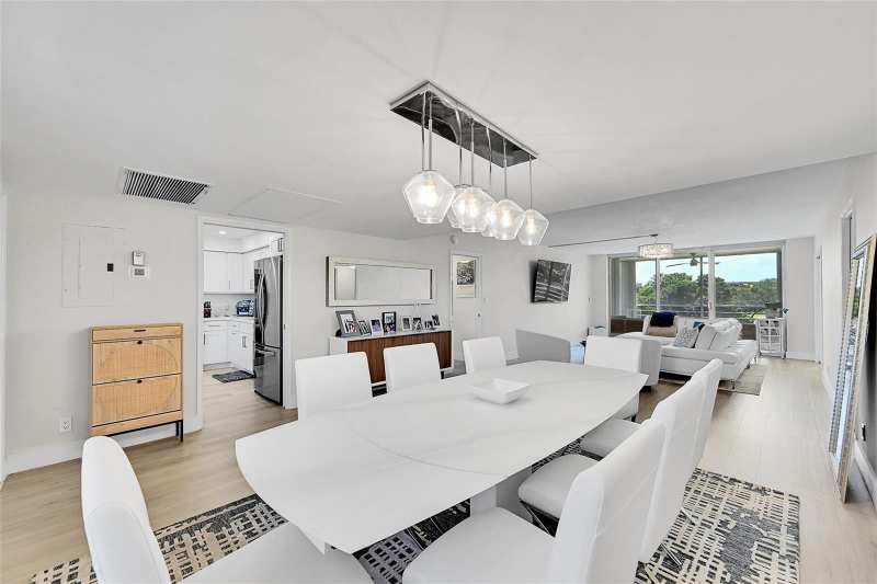 555 Oaks Lane # 311, Pompano Beach FL 33069