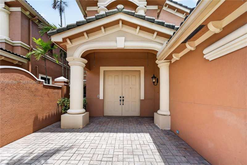 2767 Kinsington Cir # 4, Weston FL 33332