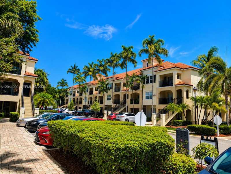 5980 W Sample Rd # 308, Coral Springs FL 33067
