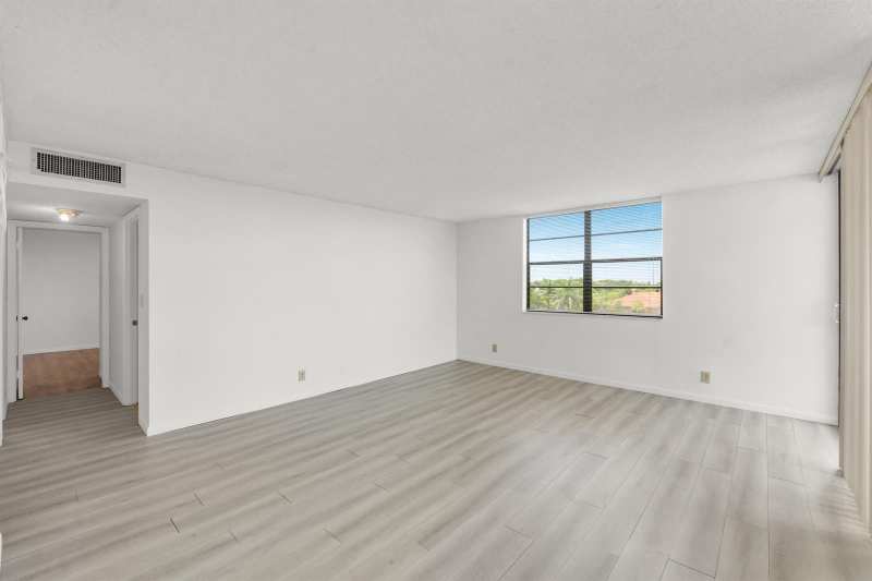 6190 Woodlands Boulevard # 513, Tamarac FL 33319