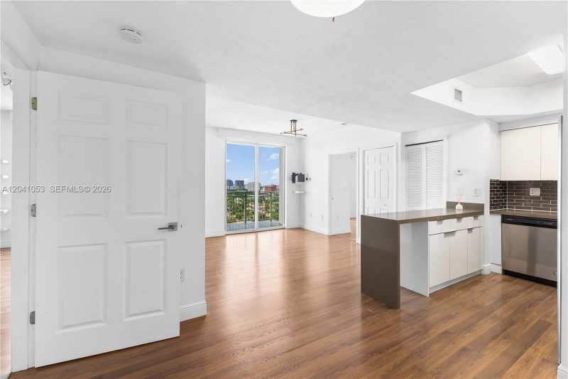 3500 Coral Way # 1509, Miami FL 33145