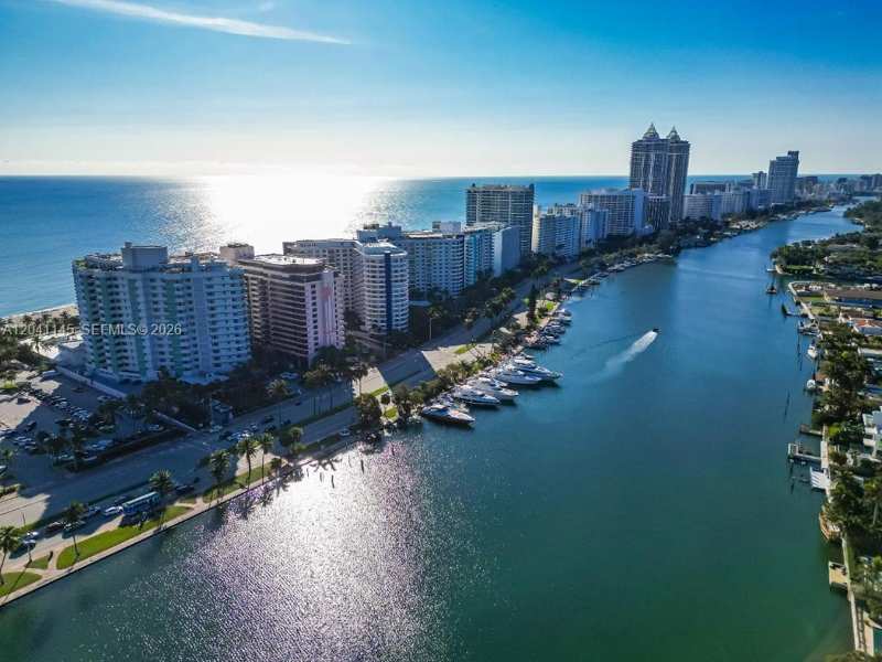 5225 Collins Ave # 914, Miami Beach FL 33140