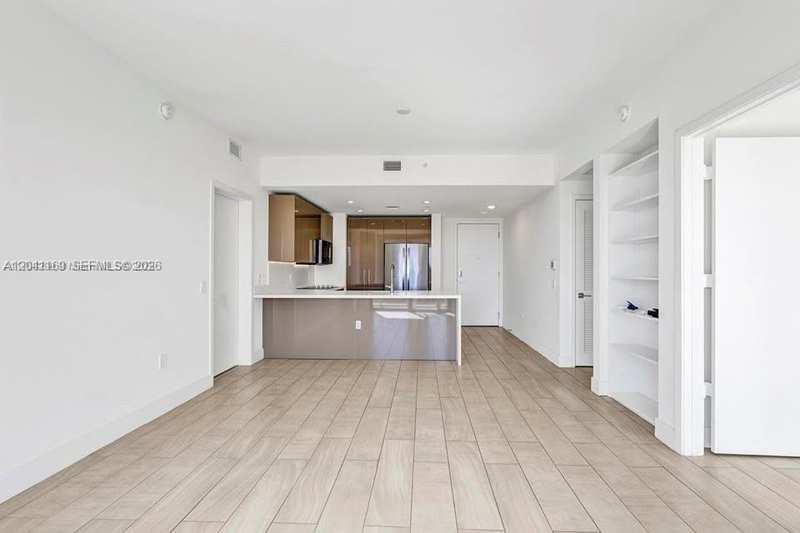 2000 S Metropica Way # 907, Sunrise FL 33323