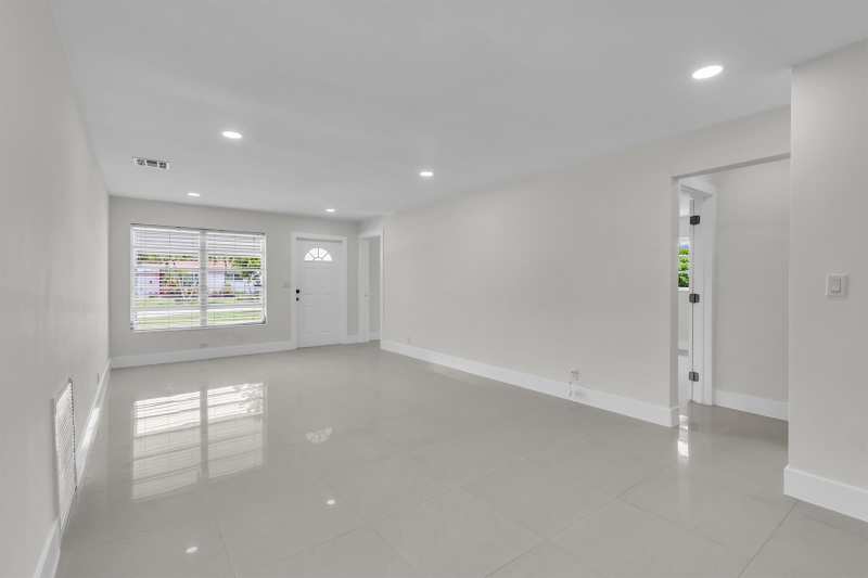 3262 Pierce Street, Hollywood FL 33021