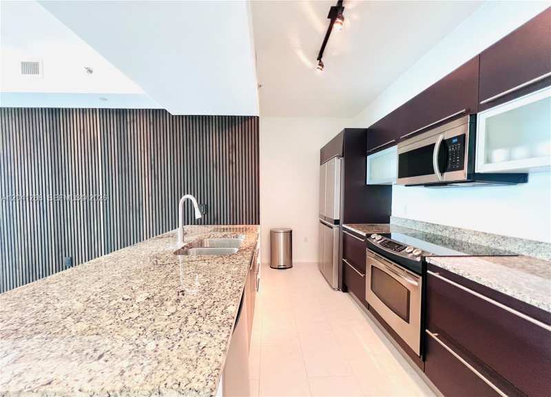951 Brickell Ave # 3300, Miami FL 33131