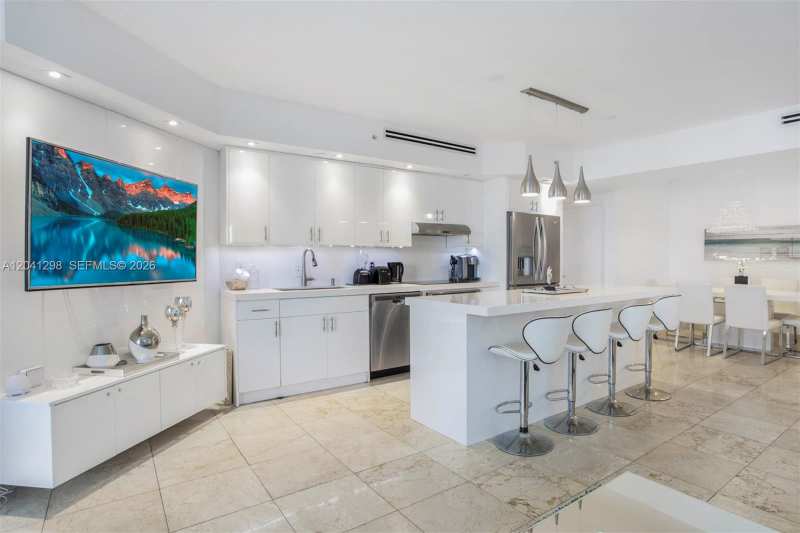 4775 Collins Ave # 2508, Miami Beach FL 33140