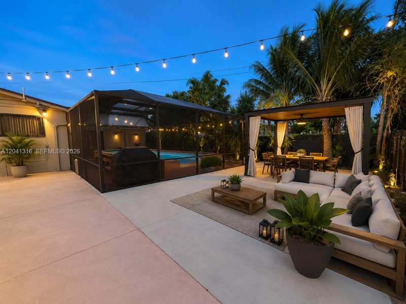 10015 SW 213th Ter, Cutler Bay FL 33189