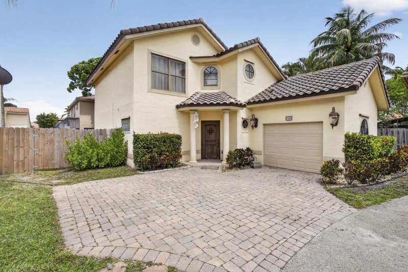 1726 SHORESIDE Circle, Wellington FL 33414