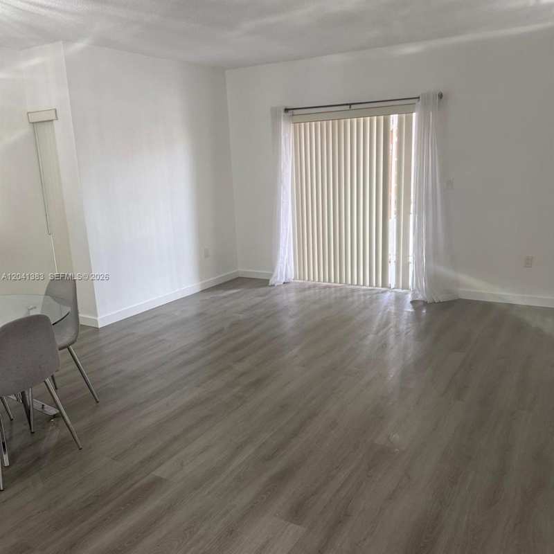 9159 SW 77th Ave # 211, Miami FL 33156