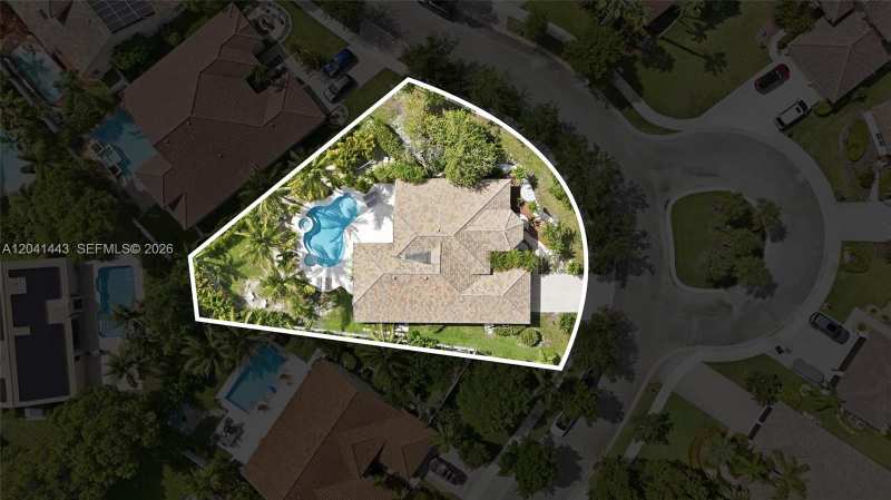 241 Fairmont Way, Weston FL 33326