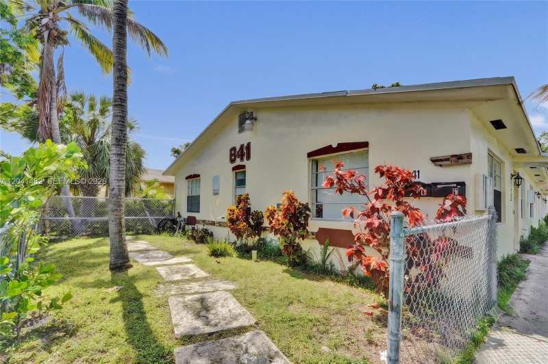 841 SW 7th St # C, Pompano Beach FL 33060