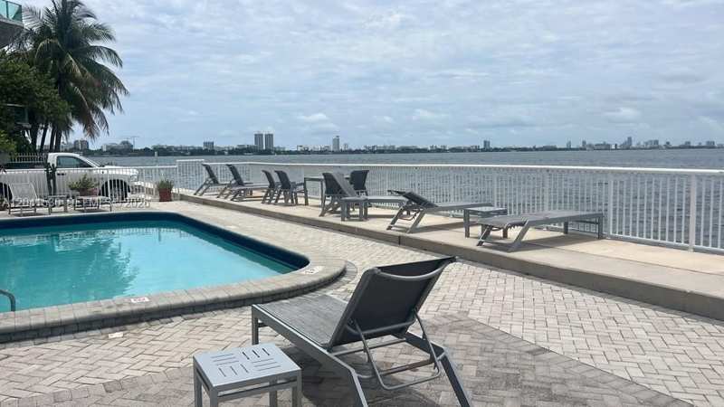 2016 Bay Dr # 602, Miami Beach FL 33141