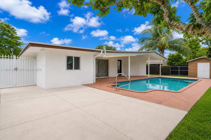 18670 Belview Dr, Cutler Bay FL 33157