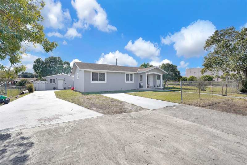 3280 NW 213th Ter, Miami Gardens FL 33056