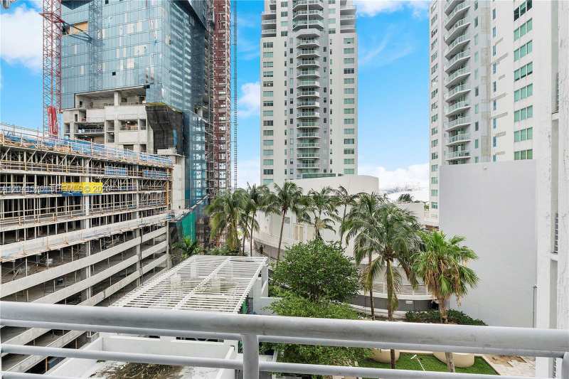 234 NE 3rd St # 1404, Miami FL 33132
