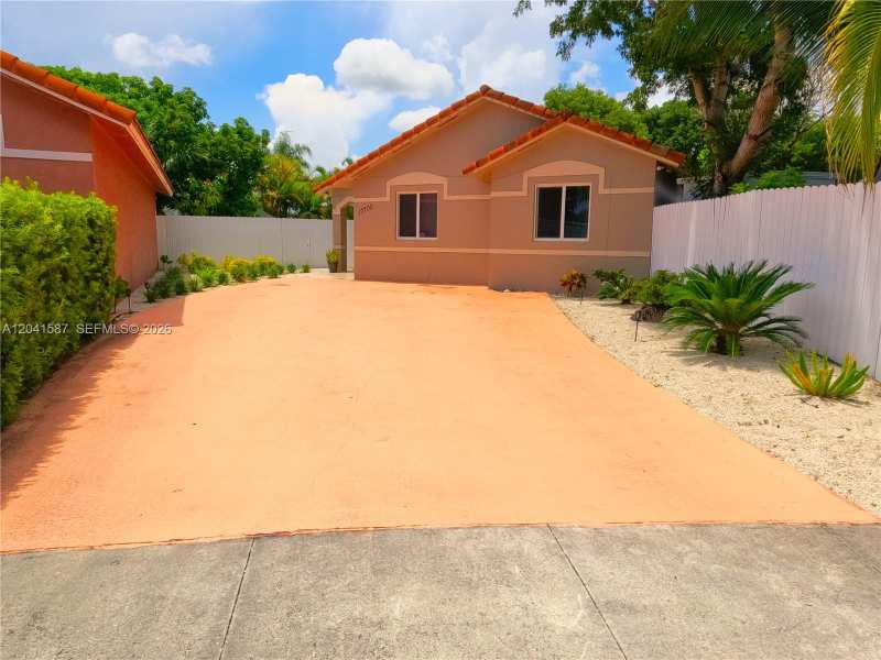 17700 SW 145th Ave, Miami FL 33177