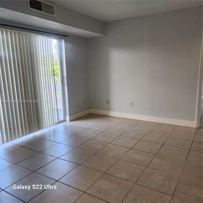 8200 SW 210th St # 111, Cutler Bay FL 33189