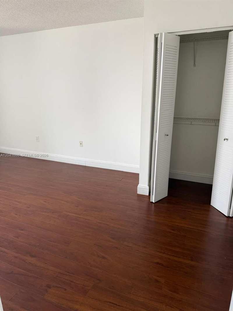 800 N Miami Ave # E1402, Miami FL 33136