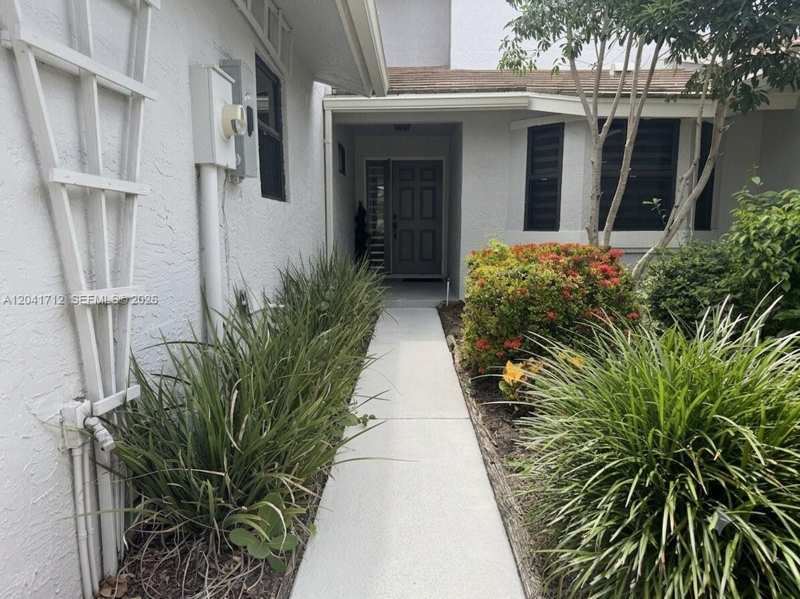 643 Deer Creek North Shore Dr, Deerfield Beach FL 33442