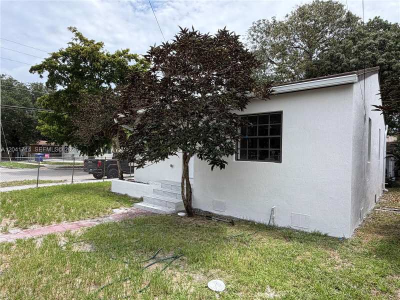 7675 NW 3rd Ave # 1, Miami FL 33150
