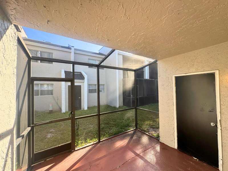 4423 Treehouse Lane # 21c, Tamarac FL 33319