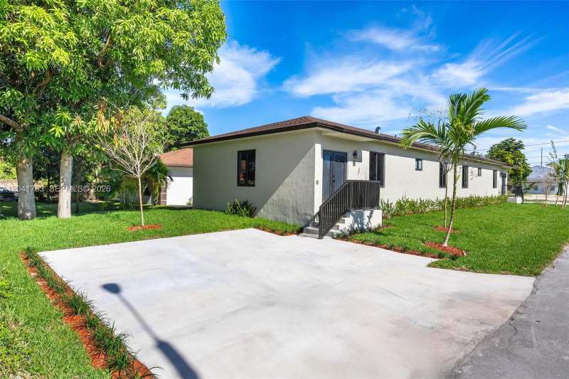 601 NW 3rd Ave, Hallandale Beach FL 33009