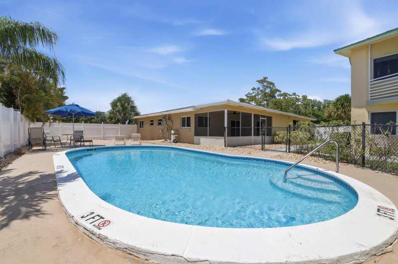 1880 SE 3rd Street # 1880, Pompano Beach FL 33060