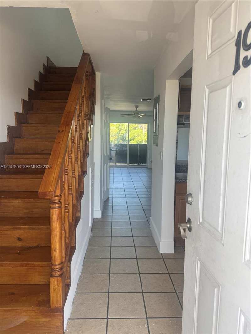 1551 W Okeechobee Rd # 19, Hialeah FL 33010
