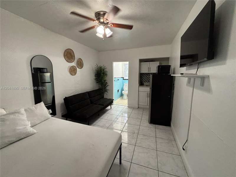 1843 Dewey St # 118, Hollywood FL 33020